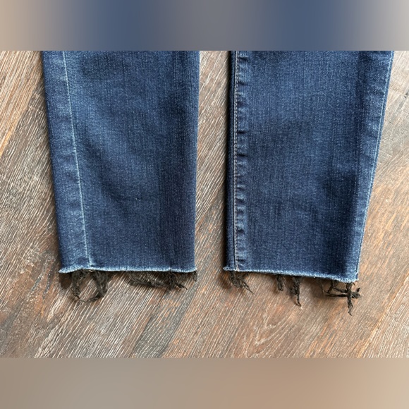 High rise Skinny jeans with frayed ends - Picture 5 of 6